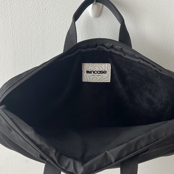 Incase laptop briefcase - Picture 2 of 4